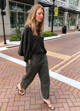 Load image into Gallery viewer, Poncho Top Gold Blend