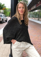Load image into Gallery viewer, Poncho Top Gold Blend