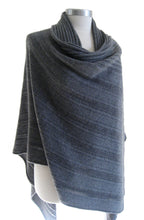 Load image into Gallery viewer, Ribbed Shawl Poncho