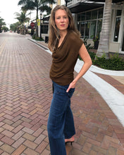 Load image into Gallery viewer, Dropped Shoulder Top