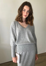 Load image into Gallery viewer, Ribbed Waist Sweater