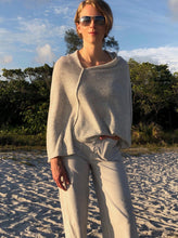 Load image into Gallery viewer, Poncho Top Silver Blend