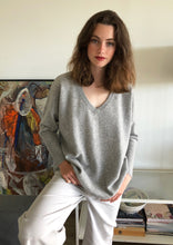 Load image into Gallery viewer, Ribbed Cuff Sweater