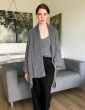 Load image into Gallery viewer, Ribbed Shawl Poncho