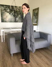 Load image into Gallery viewer, Ribbed Shawl Poncho