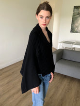 Load image into Gallery viewer, Kimono Sleeve Cross-body