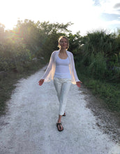 Load image into Gallery viewer, Shrug