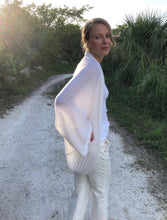 Load image into Gallery viewer, Shrug