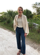 Load image into Gallery viewer, Shrug